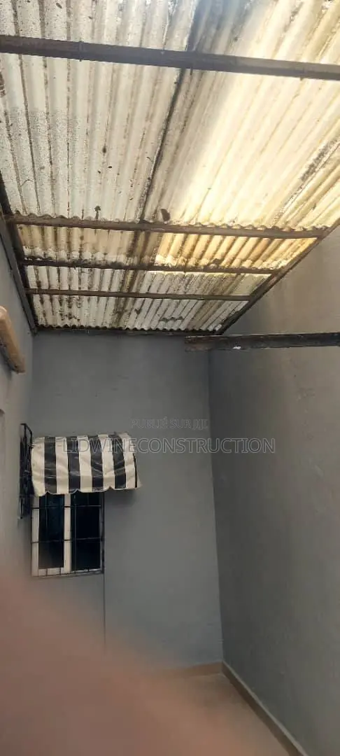 4chbre Villa dans Cocody à Vendre