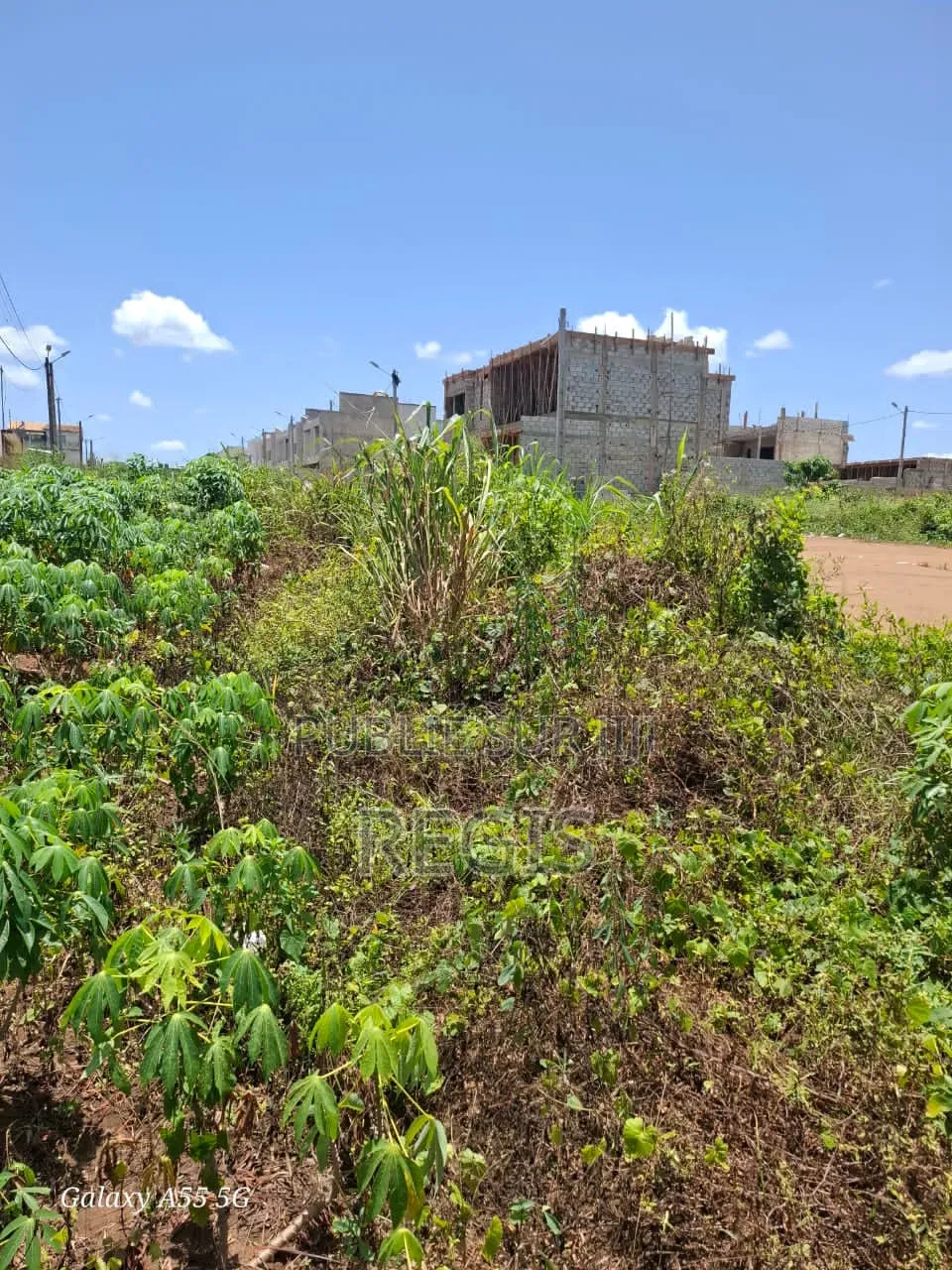 Terrain 300m2 À Bingerville-Akandjé