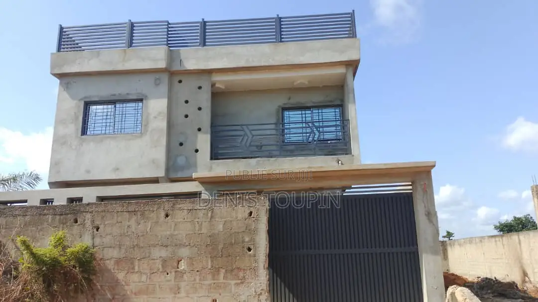 Duplex 6 Chambres+ Terrain Nu