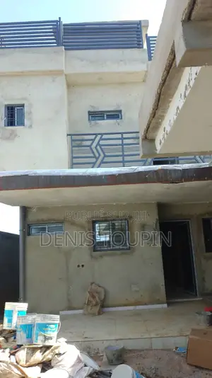 Duplex 6 Chambres+ Terrain Nu