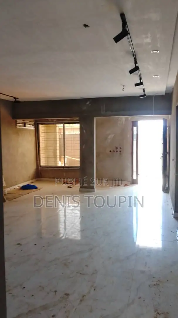 Duplex 6 Chambres+ Terrain Nu