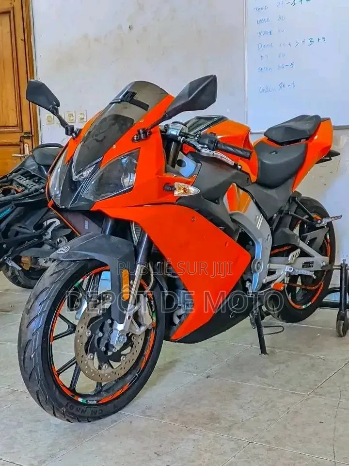 Nouveau Aprilia Autre 2025 Rouge