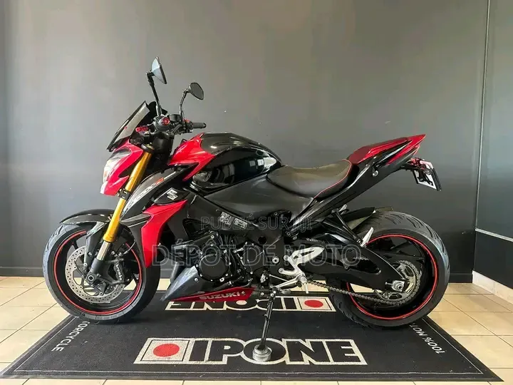 Nouveau Suzuki GSX-S 2015 Rouge