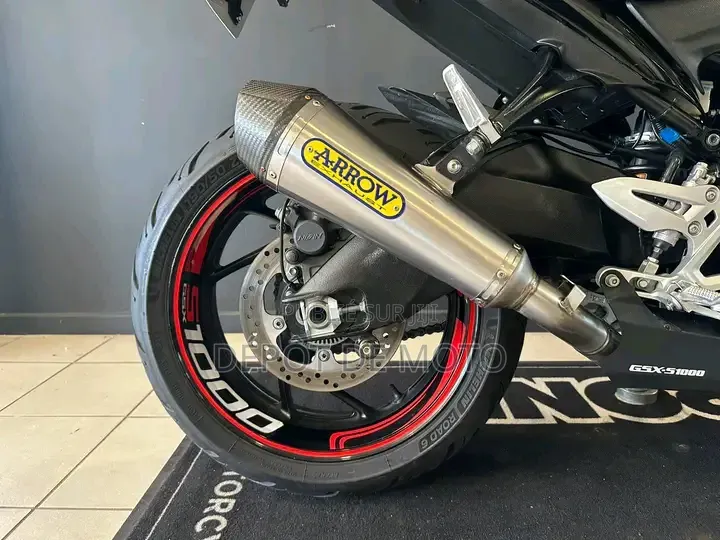 Nouveau Suzuki GSX-S 2015 Rouge