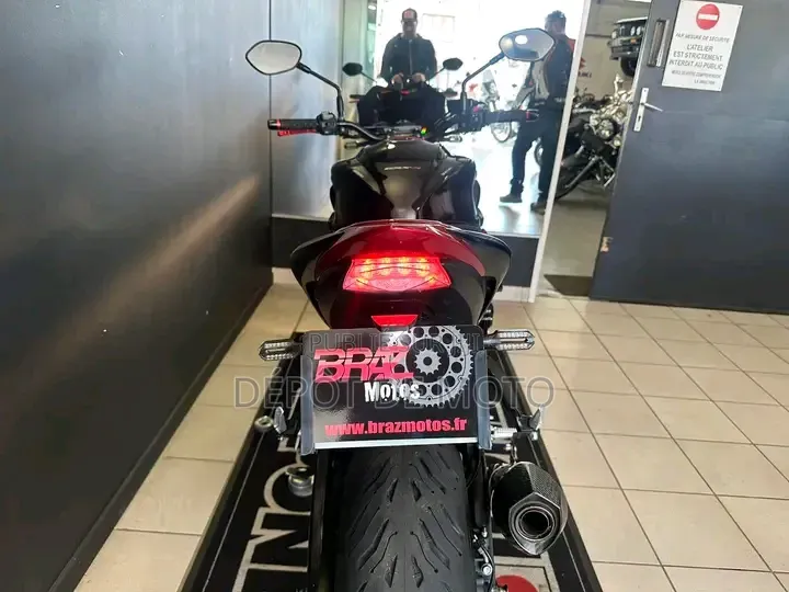 Nouveau Suzuki GSX-S 2015 Rouge
