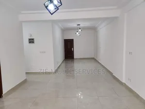 5chbre Duplex dans Zié Multi-Service, Cocody à Vendre