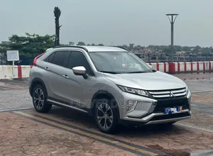 Mitsubishi Eclipse Cross 2021 Gris