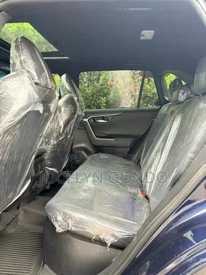 Toyota RAV4 XLE 2022 Bleu