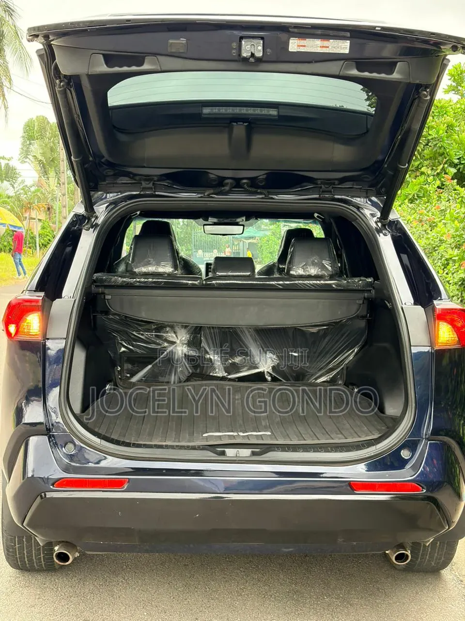 Toyota RAV4 XLE 2022 Bleu
