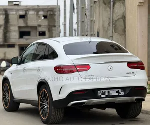 Mercedes-Benz GLE-Class 2018 Blanc