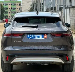 Jaguar F-Pace P400 R-Dynamic S 2022 Gris