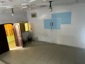 5chbre Maison dans Yopougon à Vendre