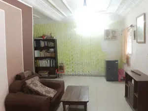 5chbre Maison dans Yopougon à Vendre