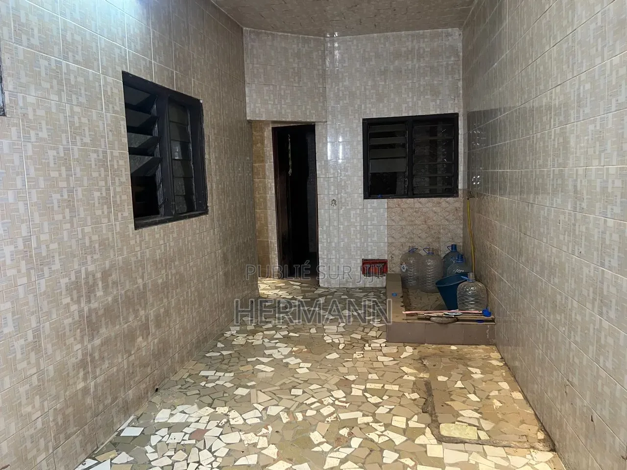 5chbre Maison dans Yopougon à Vendre