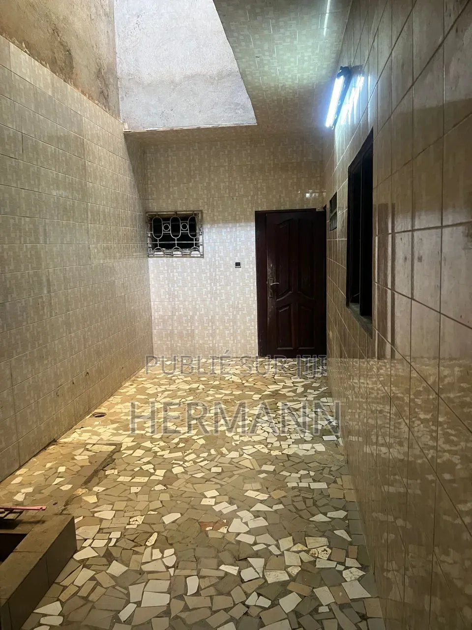 5chbre Maison dans Yopougon à Vendre