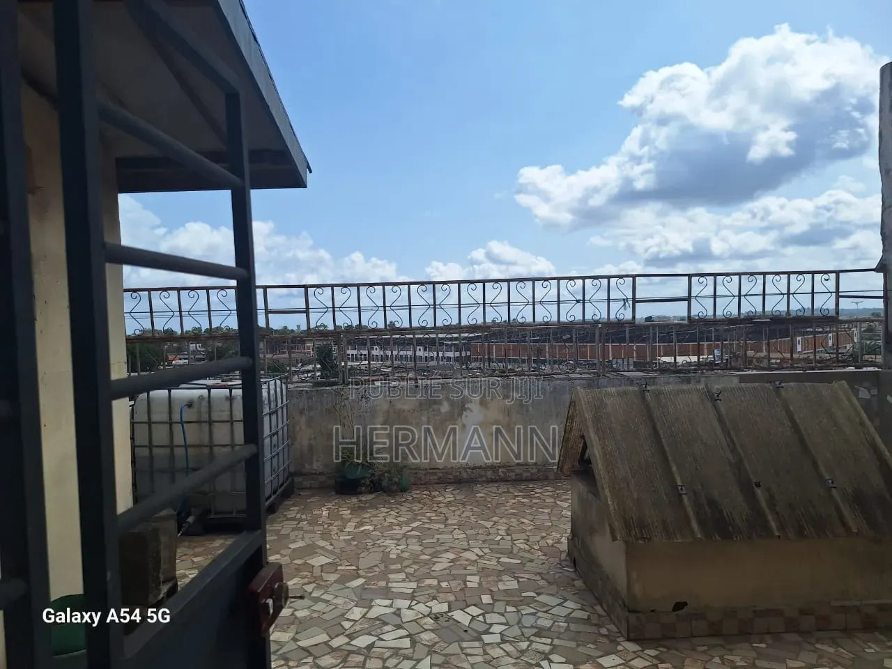 5chbre Maison dans Yopougon à Vendre