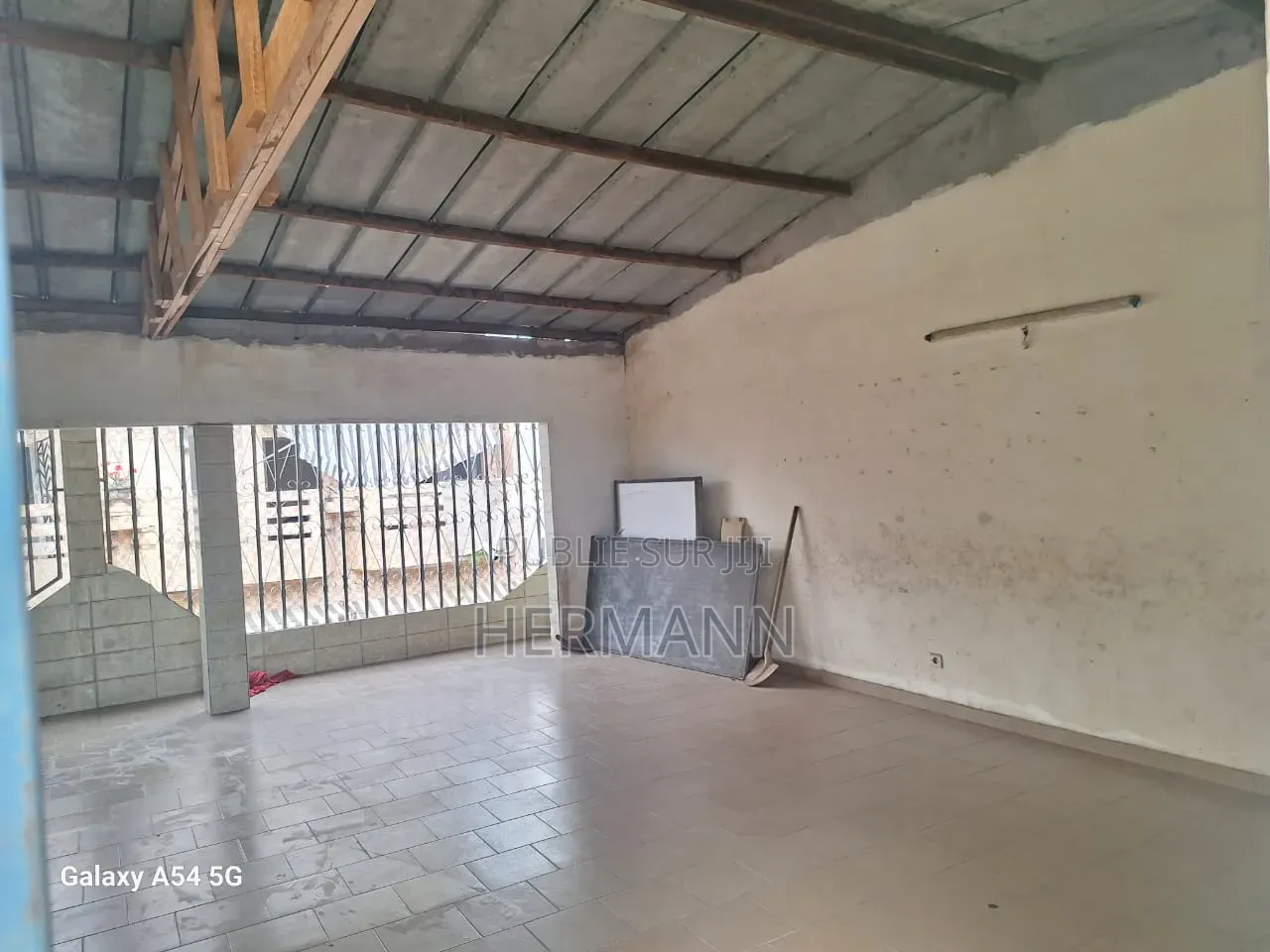 5chbre Maison dans Yopougon à Vendre
