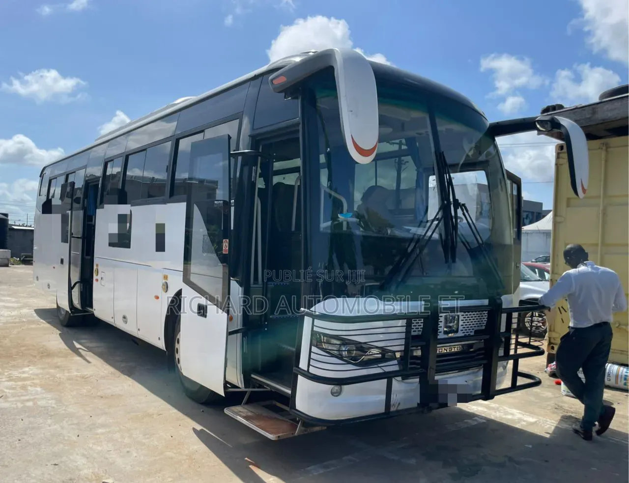 Nouveau Autobus 2025 Blanc