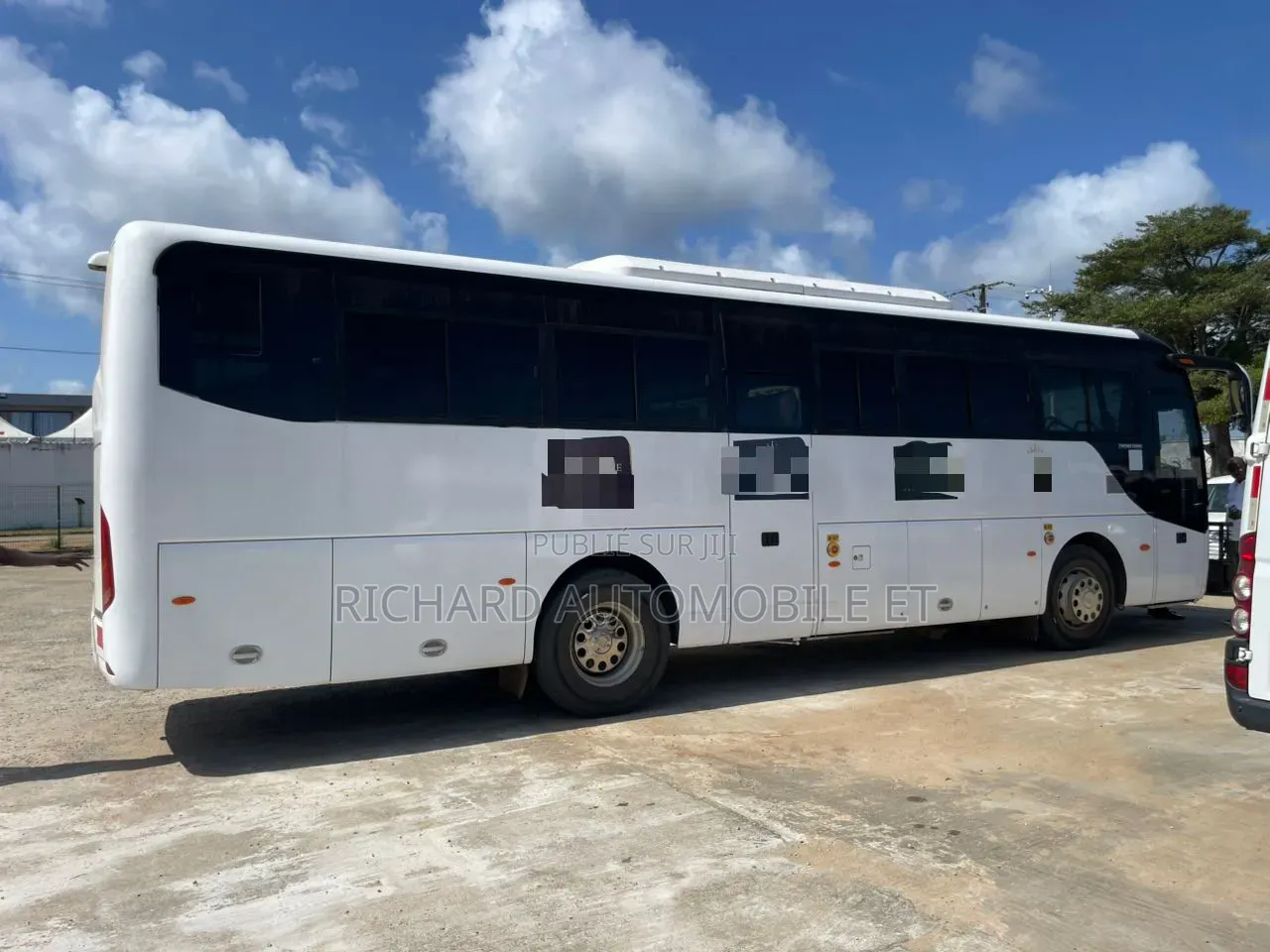 Nouveau Autobus 2025 Blanc