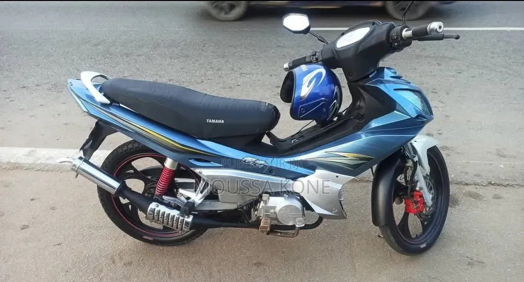 Nouveau KTM Duke 125 2025 Argenté