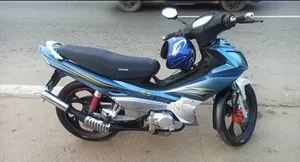 Nouveau KTM Duke 125 2025 Argenté