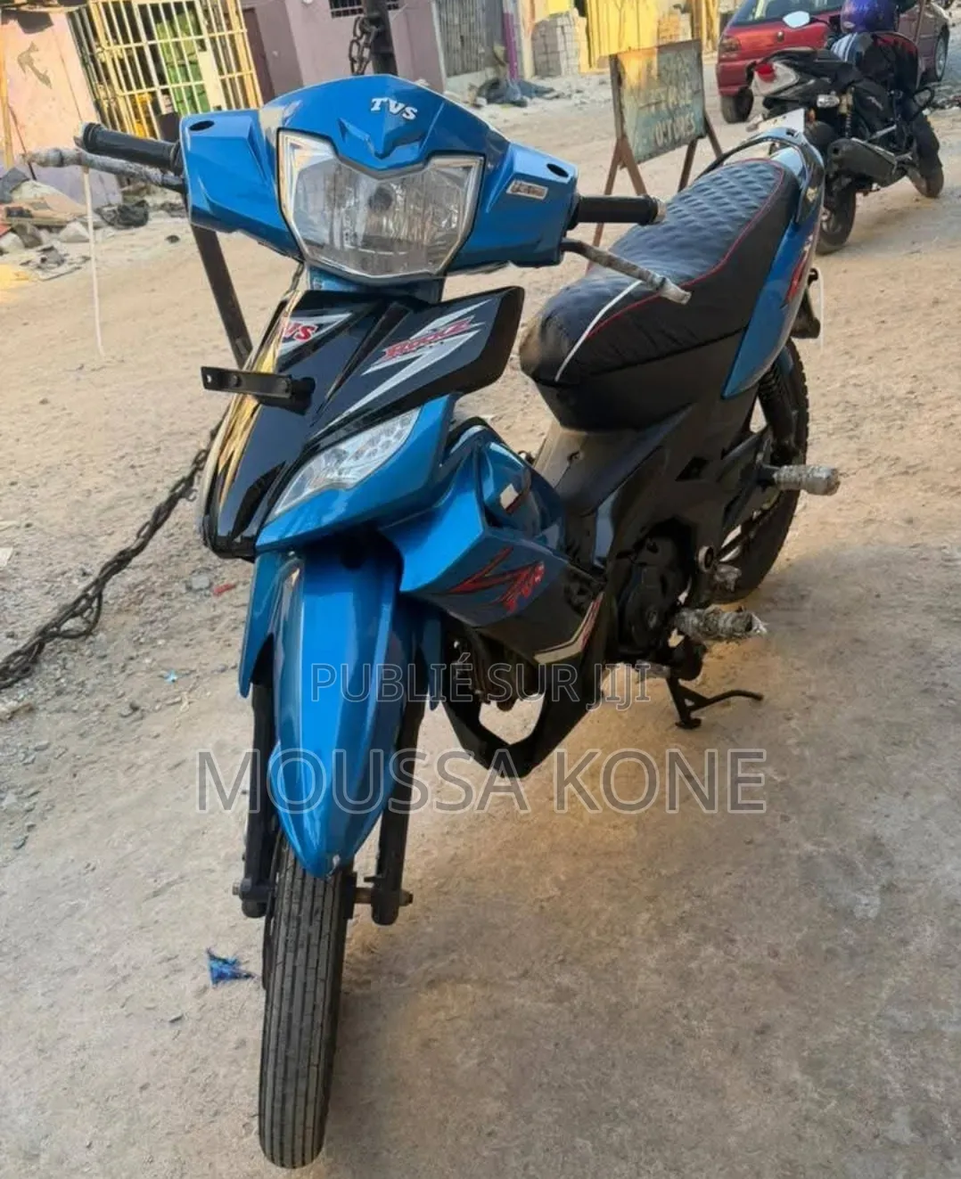 Nouveau TVS Apache 180 RTR 2025 Bleu