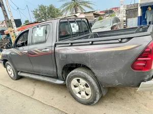 Toyota Hilux 2017 Gris