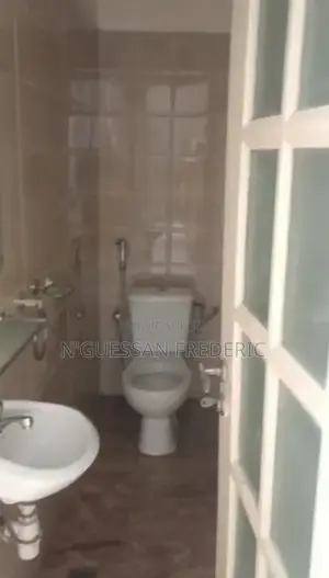 4chbre Duplex dans Marcory à Louer