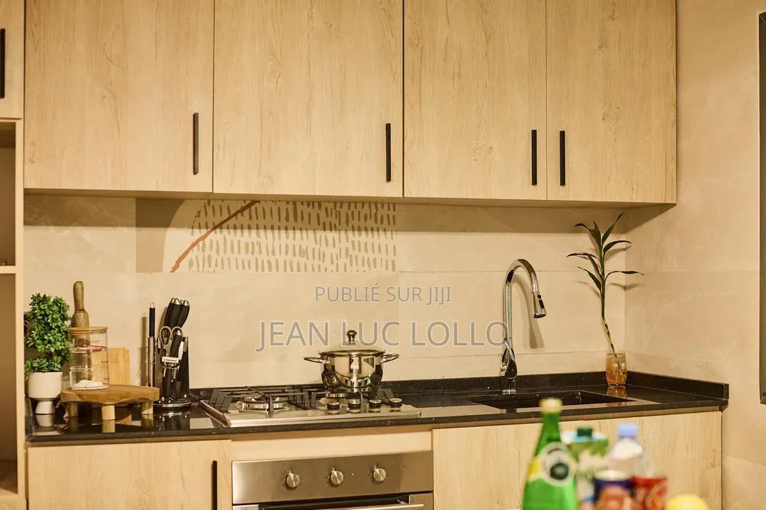 Meublé 1chbre Appartement dans Lollo, Cocody à Louer