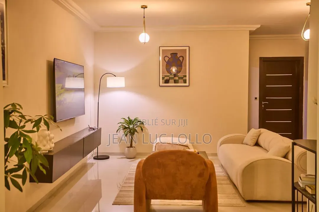 Meublé 1chbre Appartement dans Lollo, Cocody à Louer