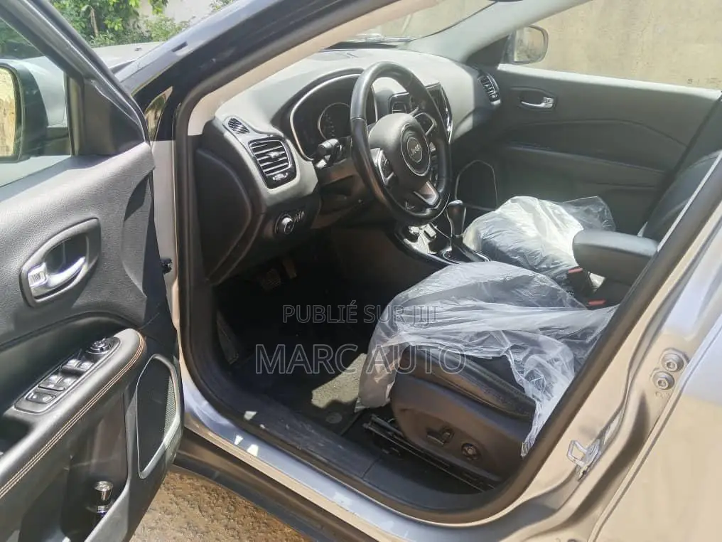 Jeep Boussole 2020 Gris