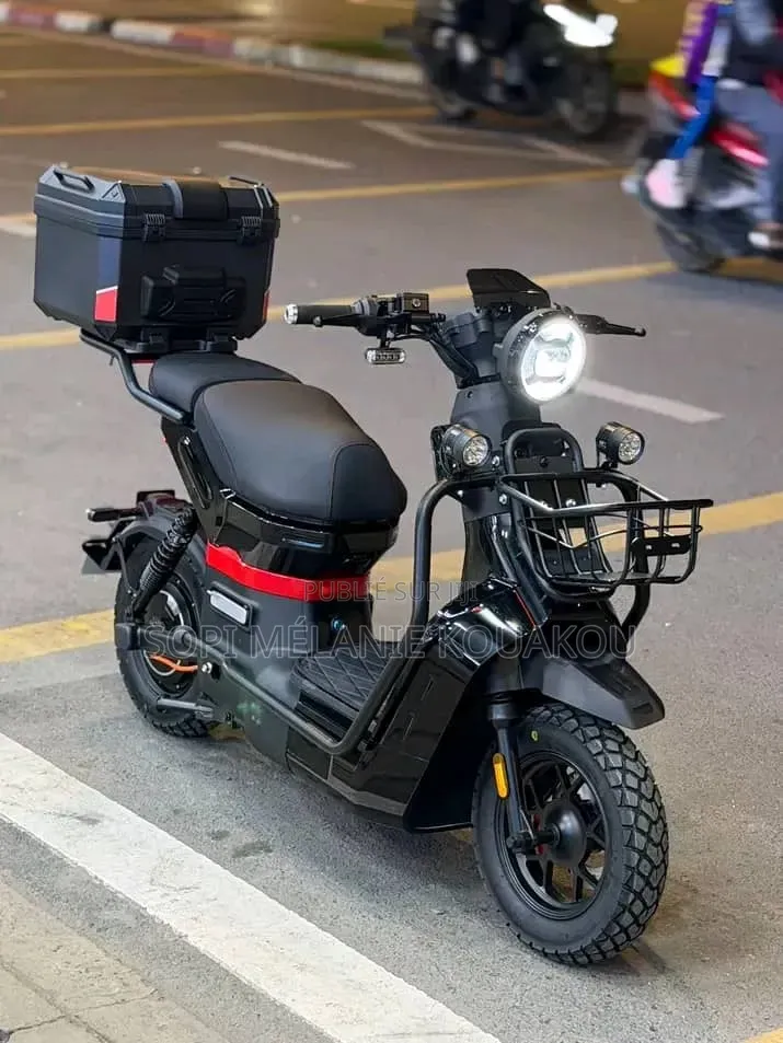 Nouveau TVS Autre 2026 Bleu