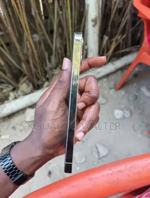 Nouveau Apple iPhone 12 Pro 128 GB Blanc