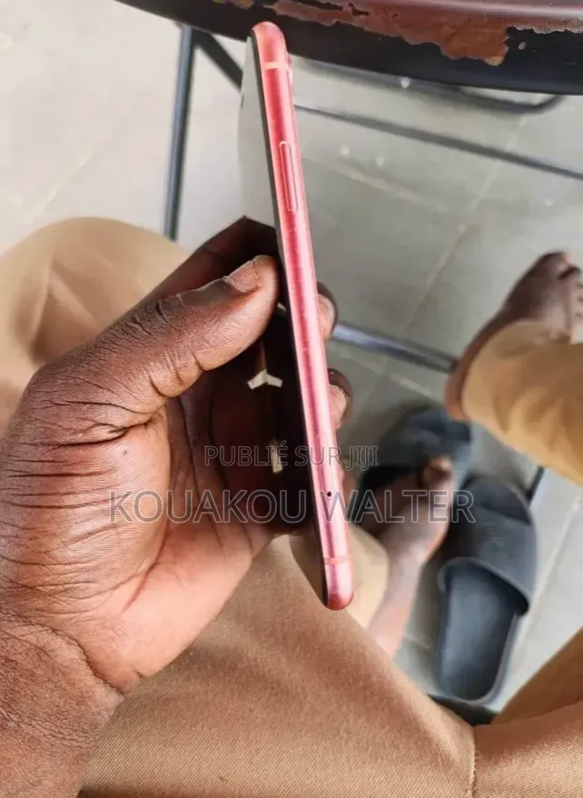 Nouveau Apple iPhone XR 128 GB Rouge