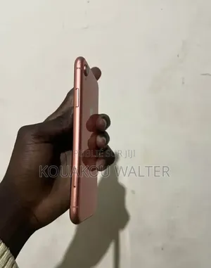 Nouveau Apple iPhone XR 128 GB Rouge