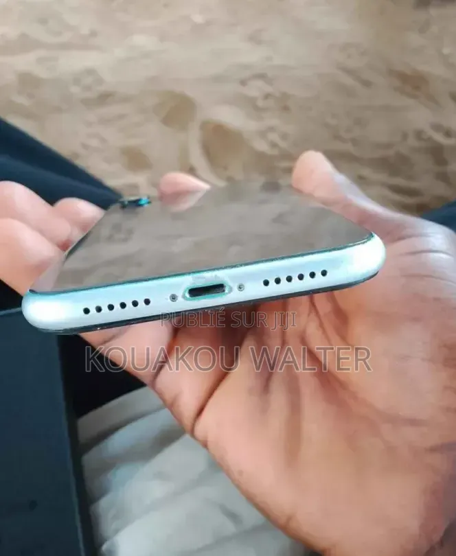 Nouveau Apple iPhone XR 128 GB Blanc