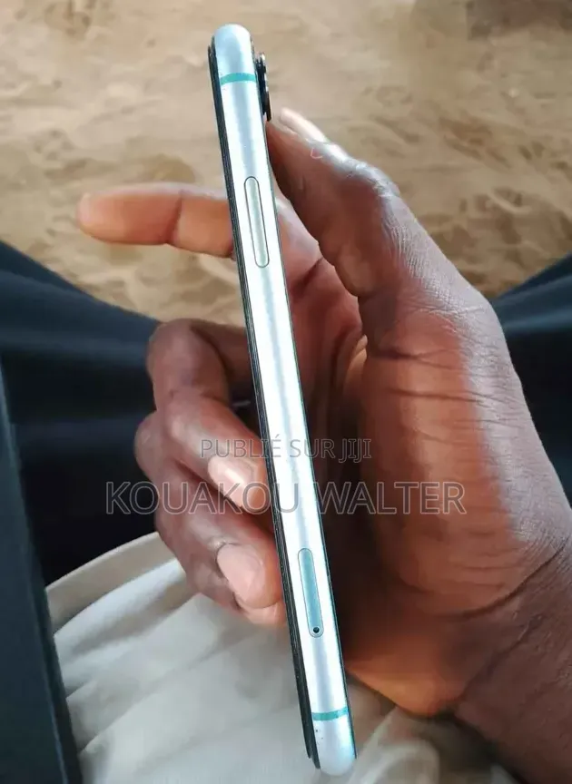 Nouveau Apple iPhone XR 128 GB Blanc