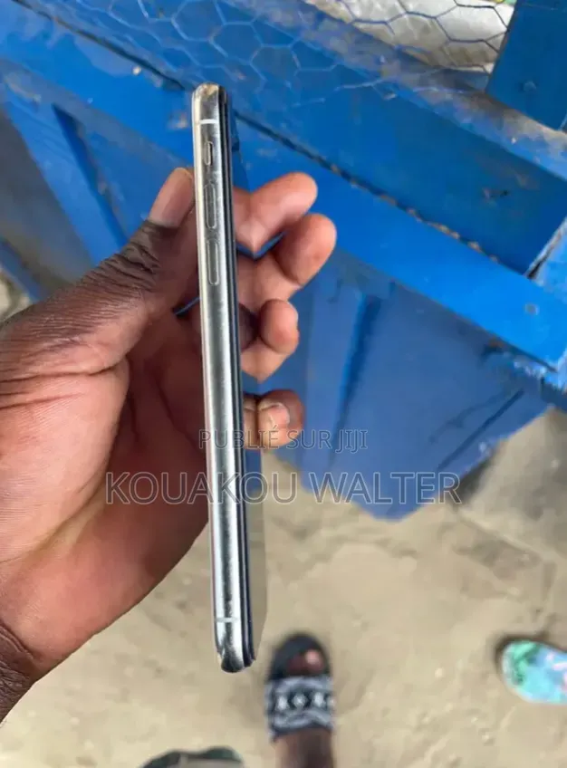 Nouveau Apple iPhone XR 128 GB Noir