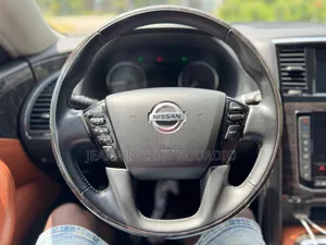 Nissan Patrol 2021 Gris