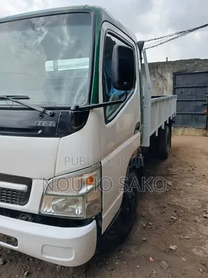 Mitsubishi Fuso 2015