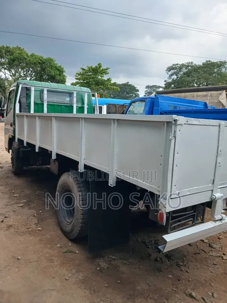 Mitsubishi Fuso 2015