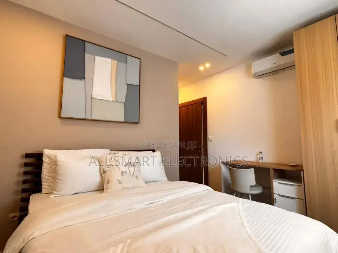 Meublé 2chbre Appartement dans Marcory à Louer