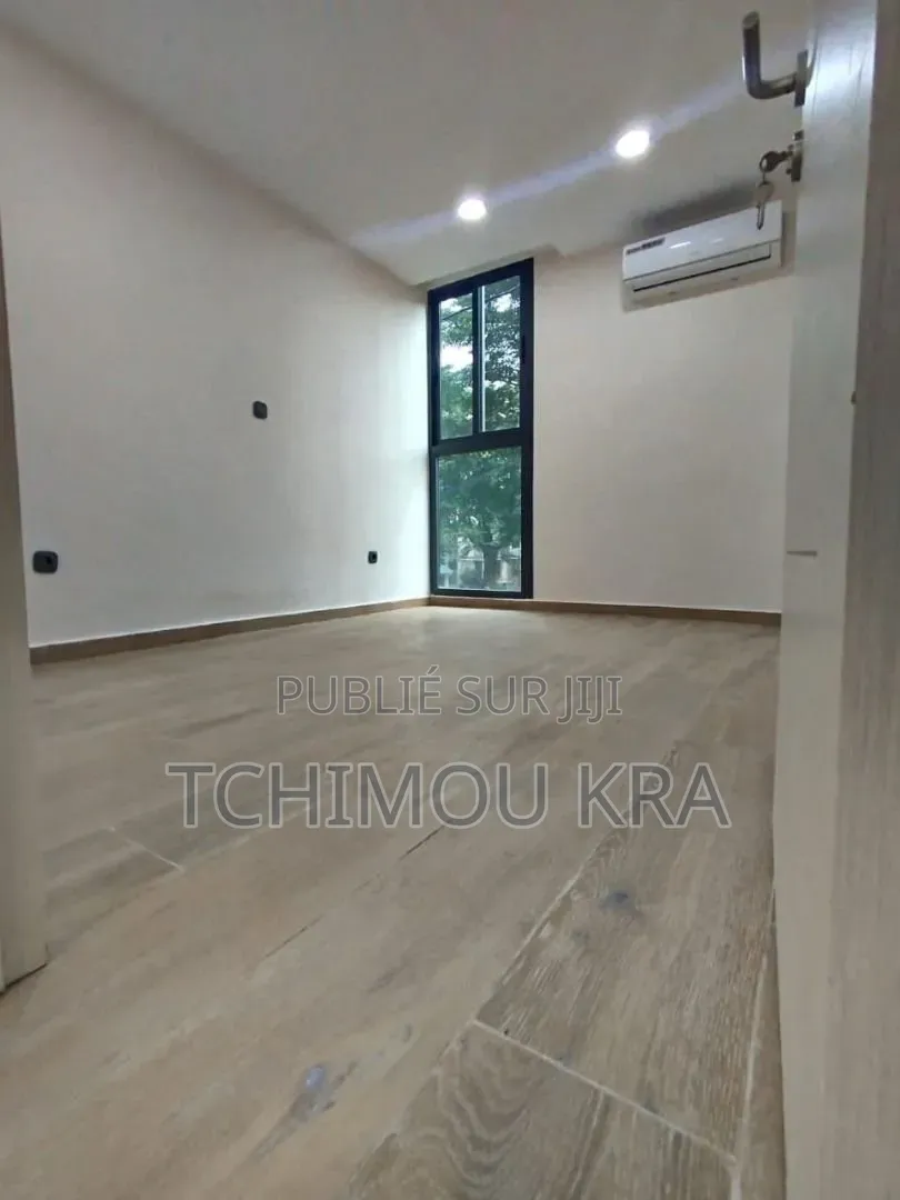 3chbre Appartement dans Adjamé à Louer