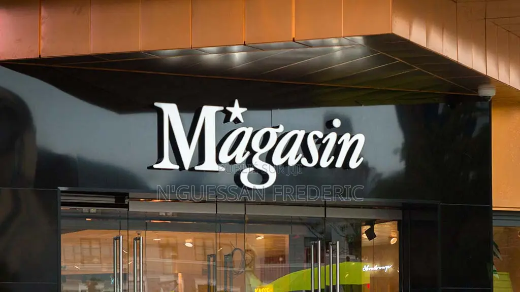 2 Magasins Collé De 100m2 À Louer Marcory Zone 4 Bordure Du Goudron