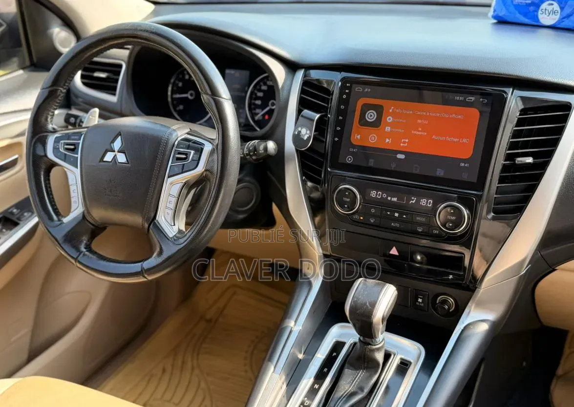 Mitsubishi Montero Sport 2021 Marron