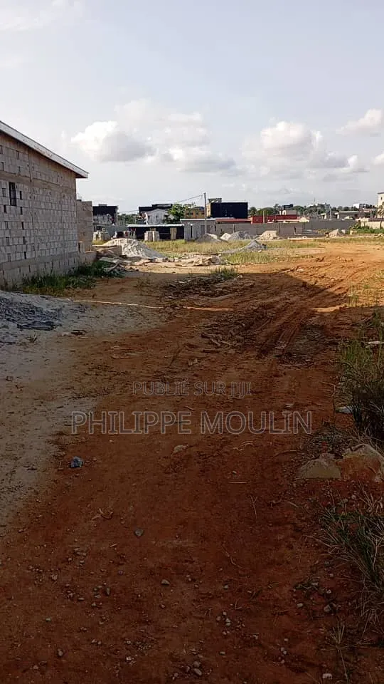 Terrain en Vente a Yamoussoukro Ebenezer