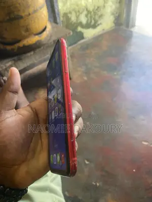 Apple iPhone 11 64 GB Rouge