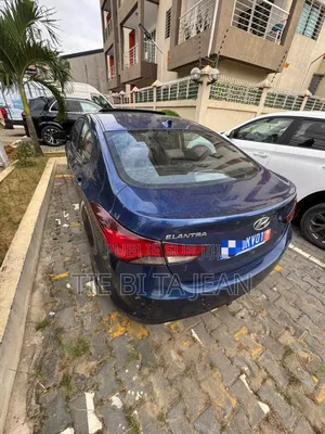 Hyundai Elantra 2016 Bleu