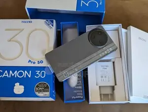 Nouveau Tecno Camon 30 Pro 5G 512 GB Blanc