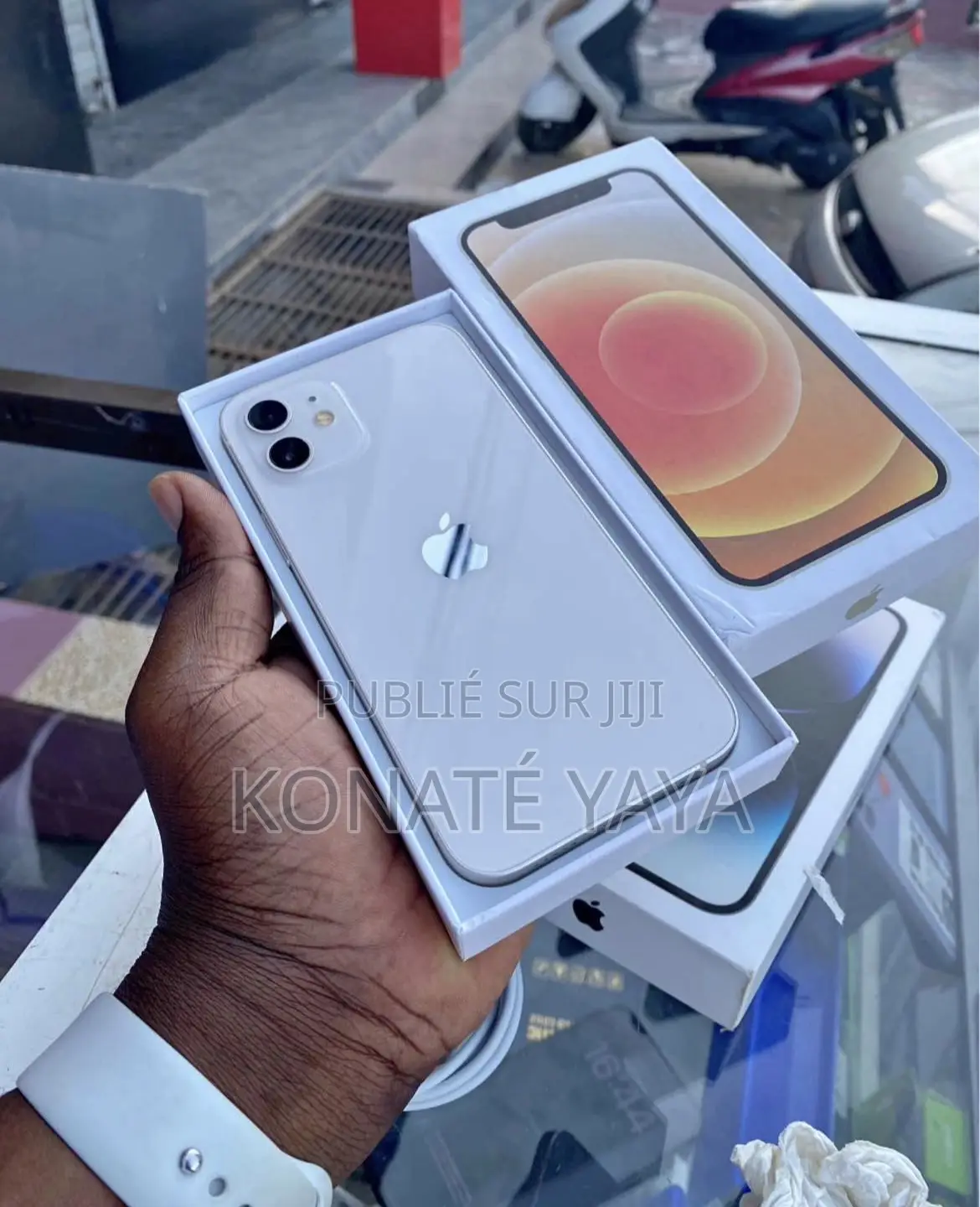 Nouveau Apple iPhone 12 64 GB Blanc